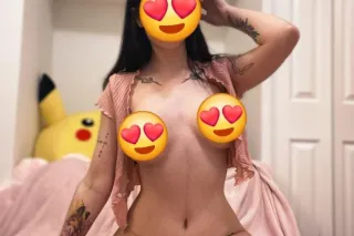 Young Hot Sexy😘 Queen💕✨Horny Curvy TiGht Pussy💦Satisfied Guaranteed Service💦INDEPENDENT💦💋 - Image 5