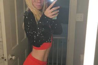 BLONDE BOMBSHELL💋 - Image 1