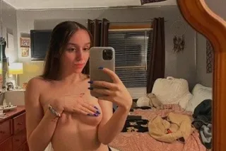 Hey daddy come see me baby.I'm ready to have fun Let's have a good time😍 - Image 2